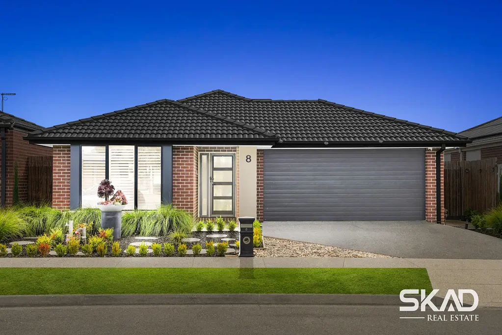 8 Amberfield Street, Mickleham, VIC 3064