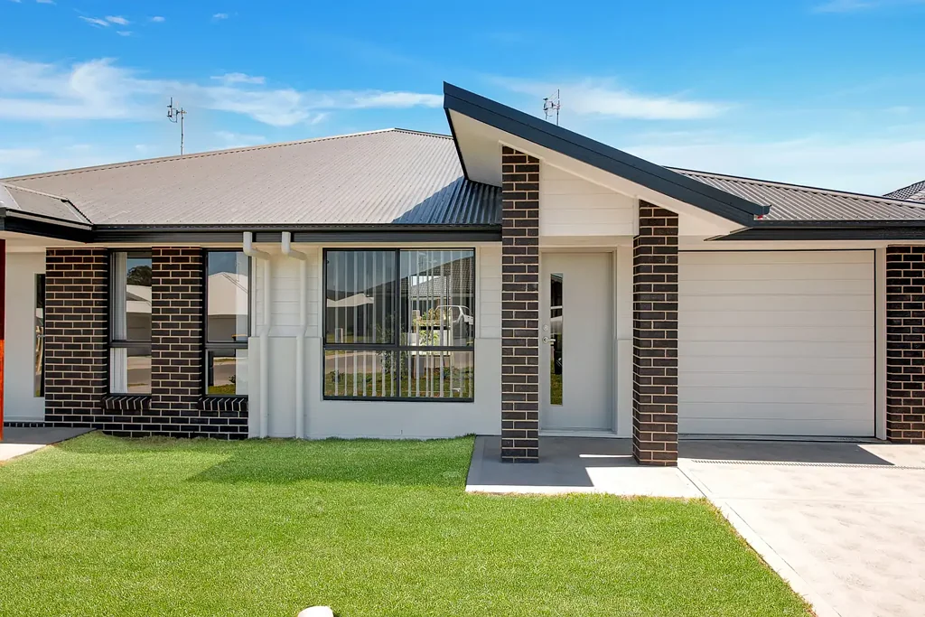 MODERN 4 BEDROOM, LOW MAINTENANCE LIVING in HEDDON GRETA