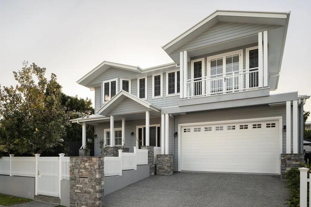 Bulimba 5房 蓝带社区河景 819㎡阔地 市景奢宅 V-Zug厨房 影音室 五卧四套卫浴 汉普顿风格 活力生活近享 Riverside Prestige with City Views and Hamptons-Inspired Living