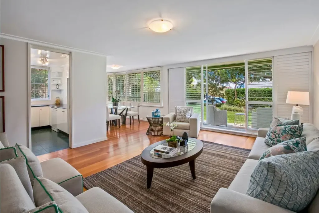 SPACIOUS GARDEN APARTMENT OFFERING INDOOR/OUTDOOR LIVING
