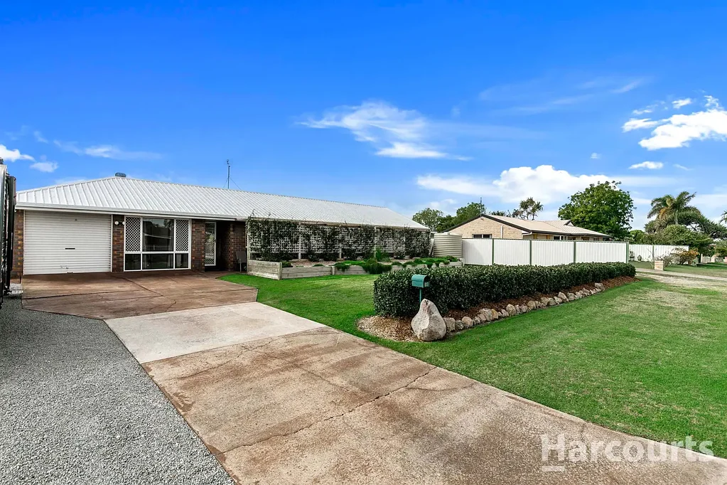 Urangan 3غرفة نوم Coastal Living with Pool, Workshop & Multiple Living Areas