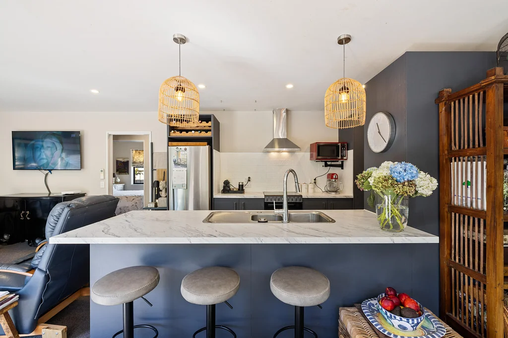 Amberley 3 Slaapkamer Upgraded, Refined and Absolutely Stunning