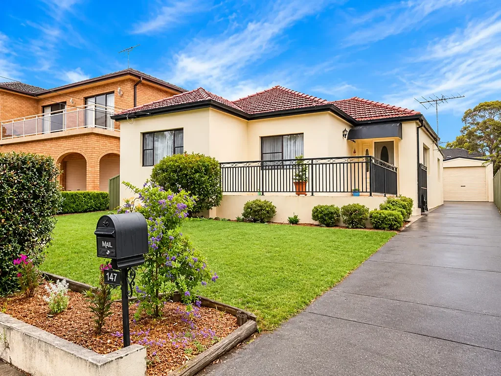 4 Bedroom house for rent - Available move in 8th November onwards