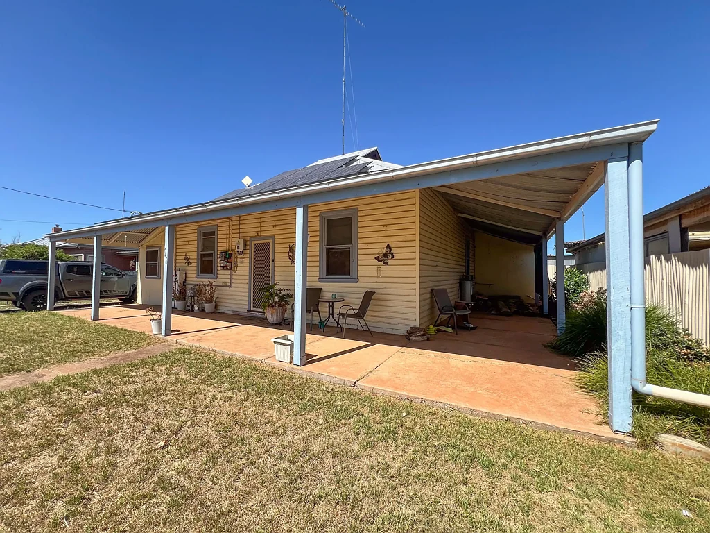 Ungarie 3ห้องนอน Energy-Efficient Home with Spacious Shed & Rear Lane Access