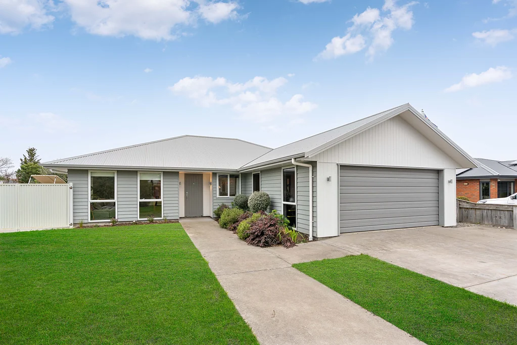 Solway 4બેડરૂમ A Confident Home in a Quiet Favourite