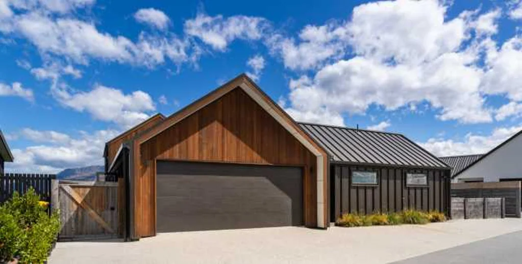 Lower Shotover 6chambre Home & Income with the WOW Factor