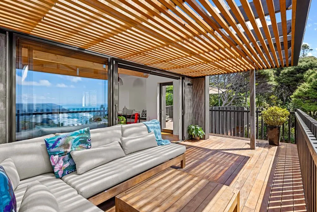 Piha 3房  Modern Lock-and-Leave: Motivated & Must Sell