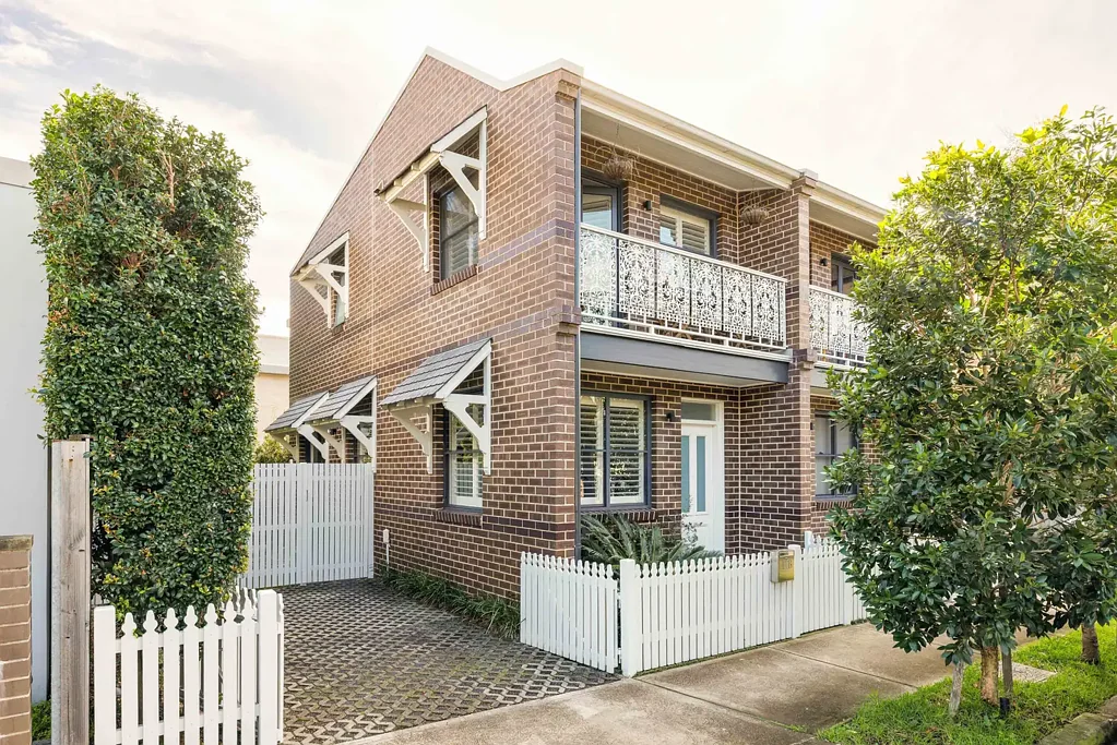 122B Victoria Street, Dulwich Hill, NSW 2203