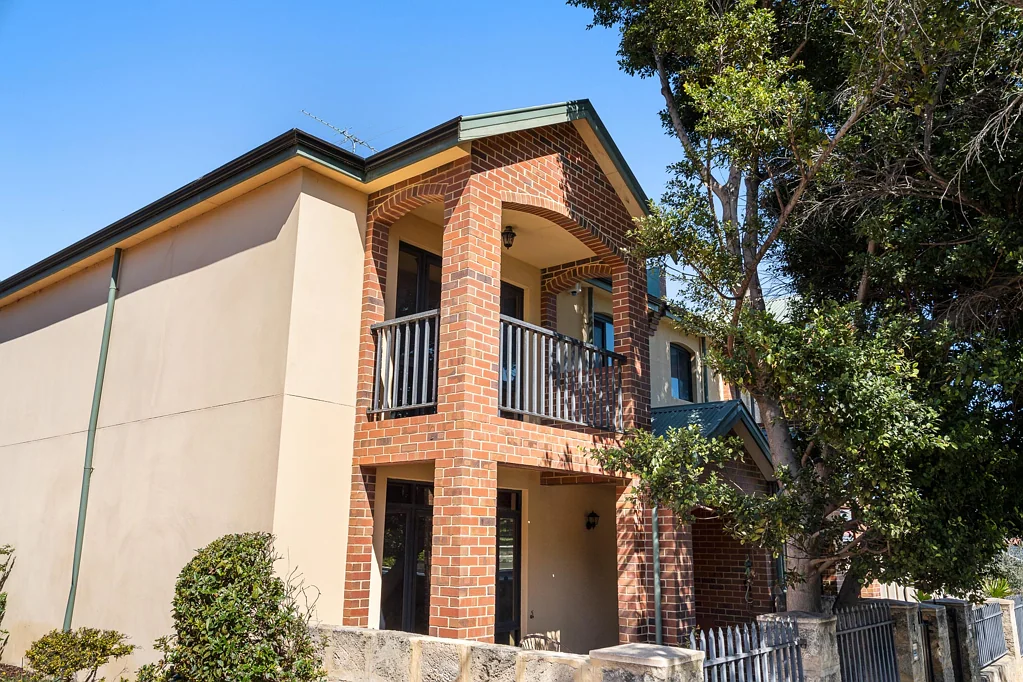 2/155 Marmion Street, Fremantle, WA 6160