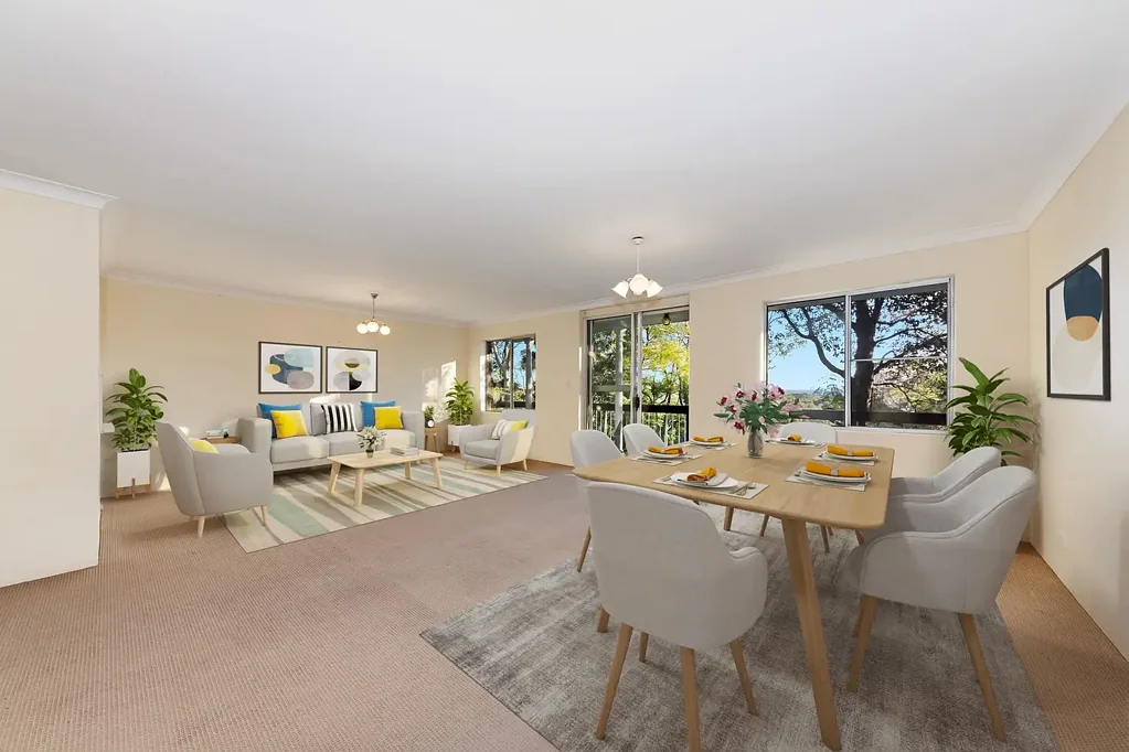 Enormous Homely Apartment - Located at the back of the block away from the Street!