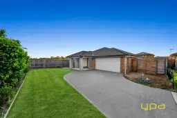 83 Aquatic Drive, Cranbourne West