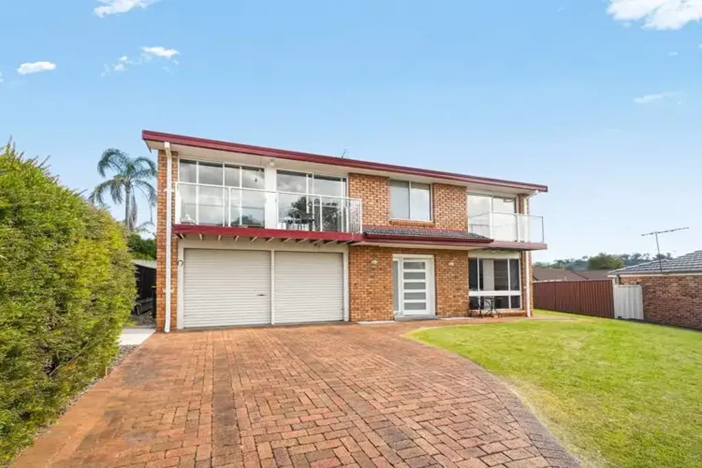 22 Alligator Pl, Kearns, NSW 2558