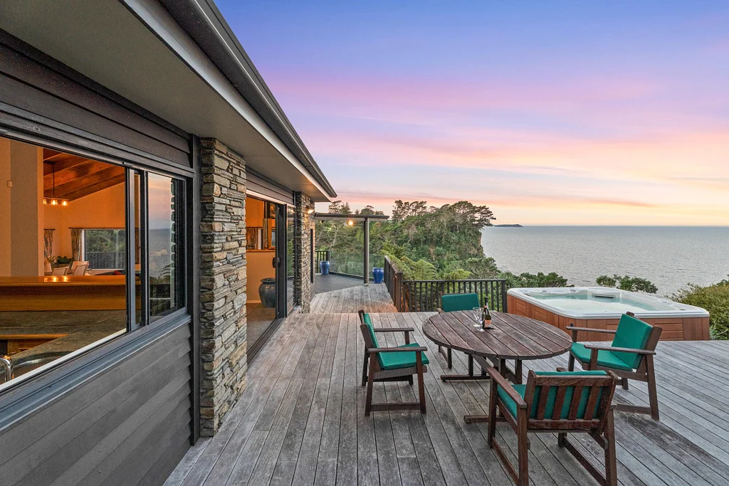 Hatfields Beach 5 Bedroom Rare Coastal Living with Ocean Views and Acreage