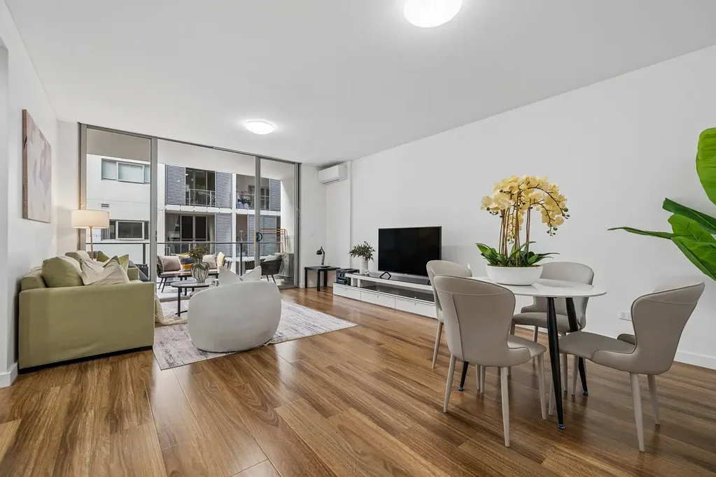 Wolli Creek 2房 位于 Wolli Creek 中心的时尚两居室公寓 Stylish Two-Bedroom Apartment in the Heart of Wolli Creek