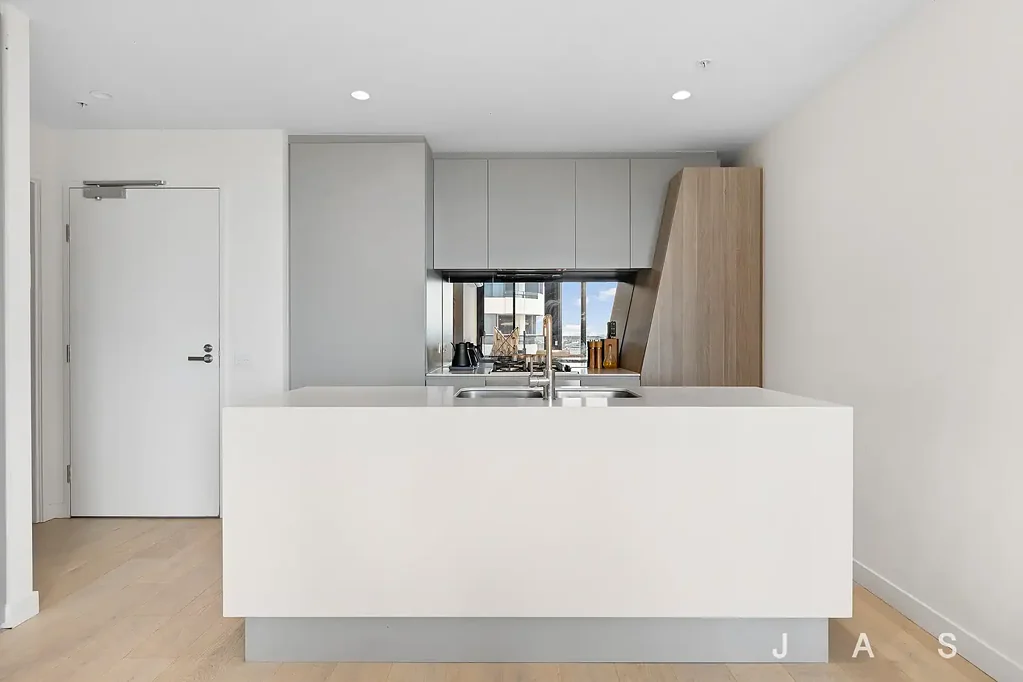 801/2 Hallenstein Street, Footscray, VIC 3011