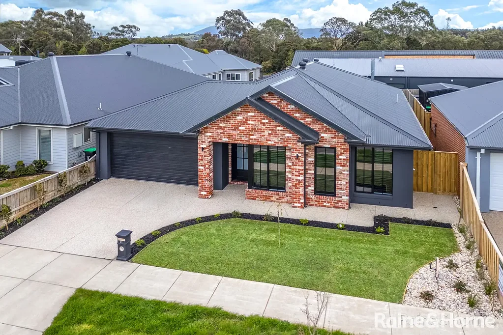 Gisborne 4房  Brand-New Luxury, Prime Gisborne Location