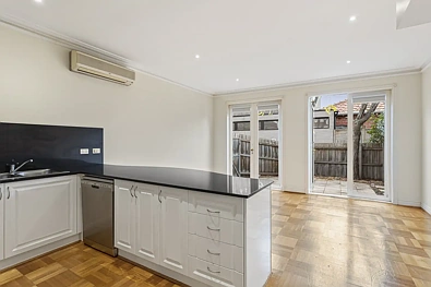 8/34-44 Regent Street, Elsternwick, VIC 3185, 3 Bedrooms, 2 Bathrooms, Townhouse