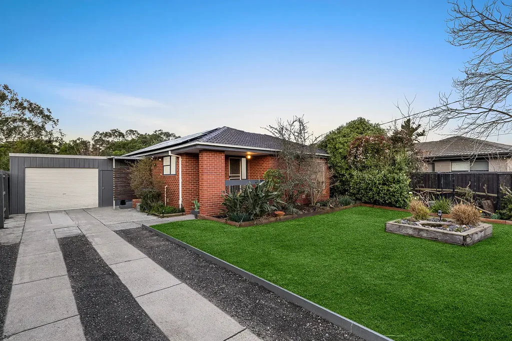 Hastings 3房 宁静位置，宽敞地块与保护区景观 Peaceful Position, Generous Block & Reserve Outlook
