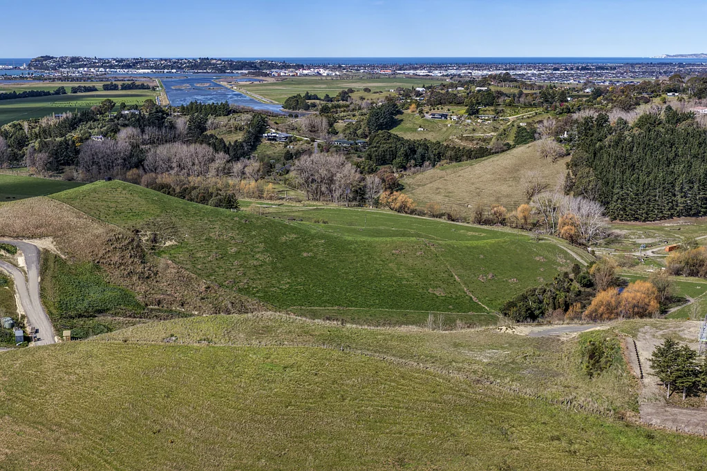 Puketapu  Executive lifestyle sections