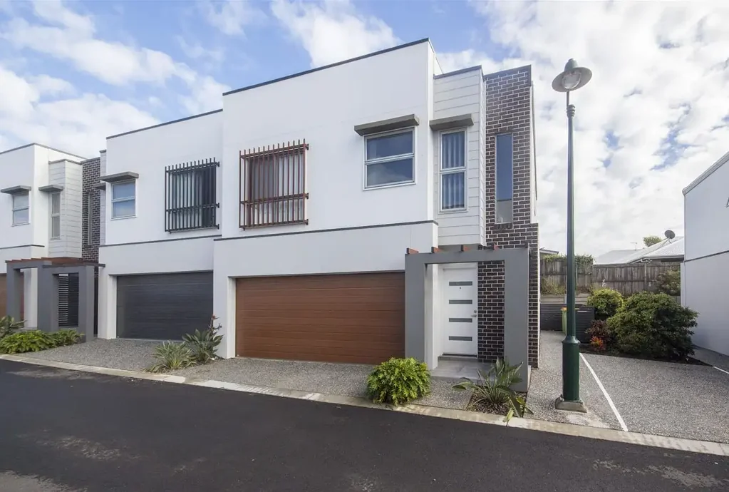 Modern 3 Bedroom Townhouse