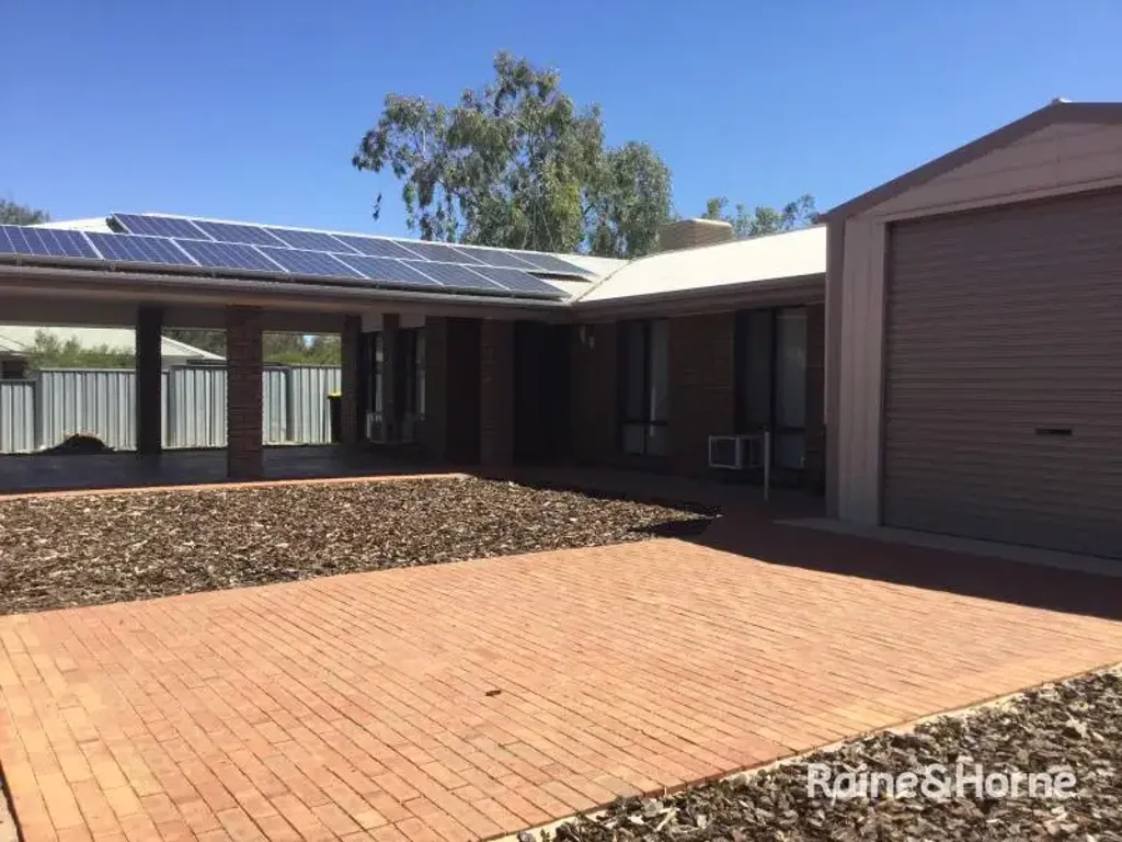 Roxby Downs 3Zimmer EXECUTIVE 3 BEDROOM WITH POOL AND SHED