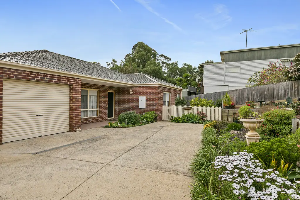2/12-14 Maus Street, Highton, VIC 3216