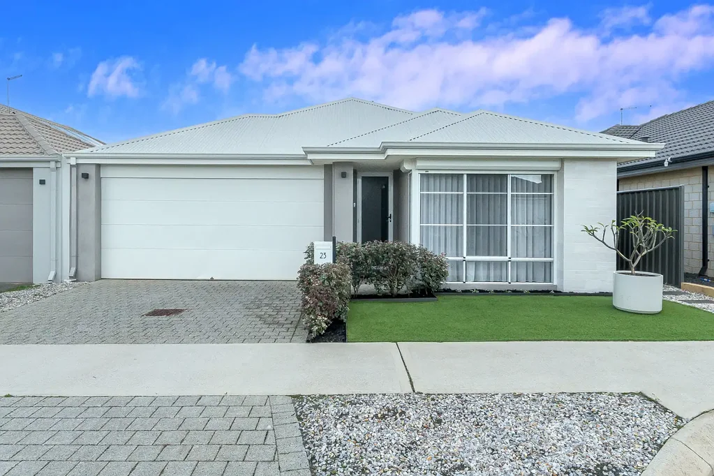 23 Charnwood Grove, Hilbert, WA 6112