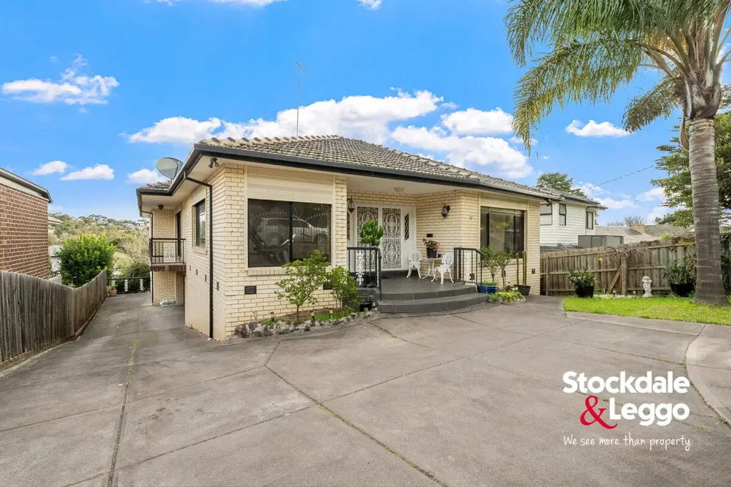 Oak Park 5房 位于 Oak Park 中心的宽敞家庭生活，具有双重住宿潜力 Spacious Family Living with Dual Accommodation Potential in the Heart of Oak Park