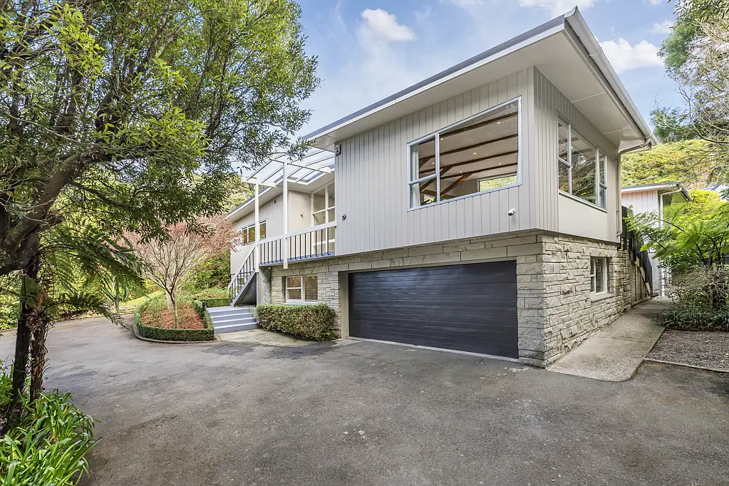 100 Larsen Crescent, Tawa, Wellington