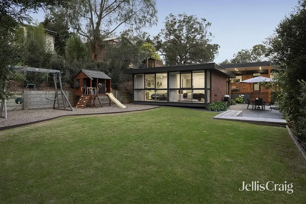 Eltham North 4 Slaapkamer Reimagined Mid-Century Architecture