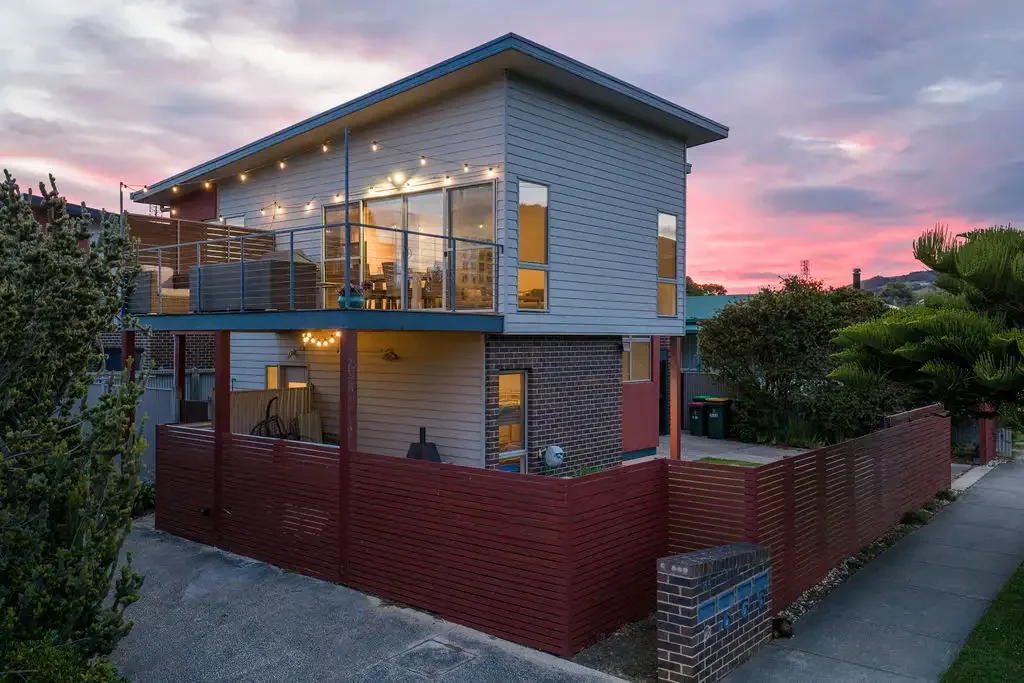 Apollo Bay 3chambre STYLISH COASTAL TOWNHOUSE – 220M TO THE BEACH