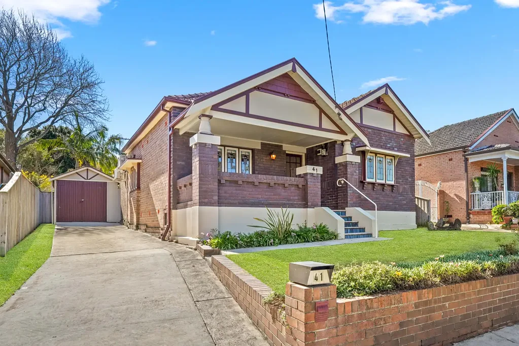 Concord West 3ਬੈੱਡਰੂਮ CLASSIC BUNGALOW ON AN EASEMENT-FREE BLOCK