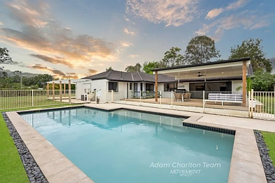 Upper Caboolture 4房 宽敞家庭住宅，带优质棚屋和现代化升级 Spacious Family Home with Exceptional Sheds & Modern Updates