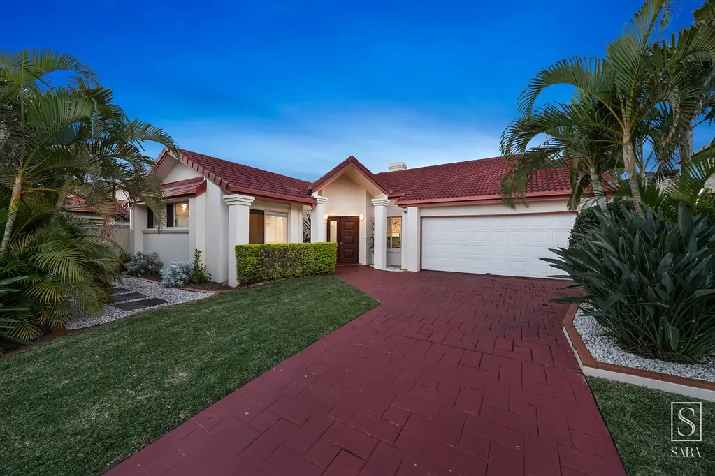Westlake 5Zimmer Spacious Family Oasis in Coveted Lake Precinct!