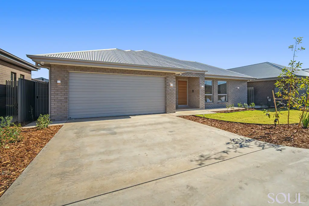 15 Maher Circuit, Griffith, NSW 2680