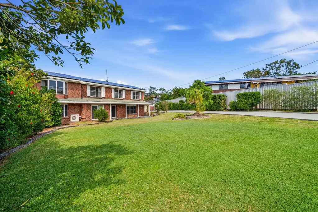 Benowa 6房  DUAL LIVING HOME: FINAL OFFERS CLOSE THIS SATURDAY, BEST OFFERS BY 4PM!