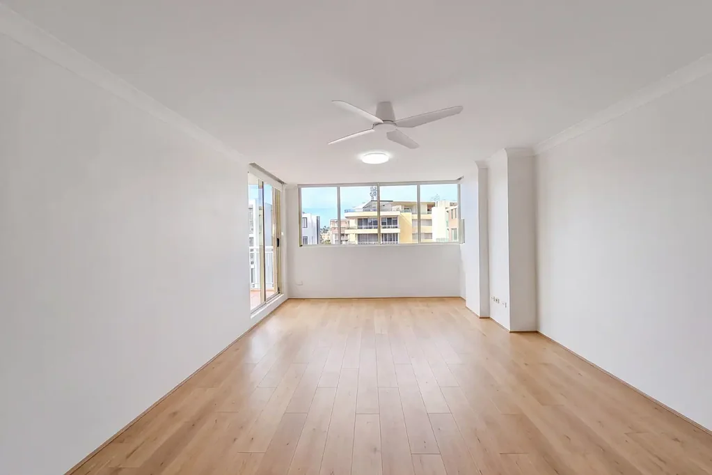 Newly Renovated Two Bed Opposite Pacific Square