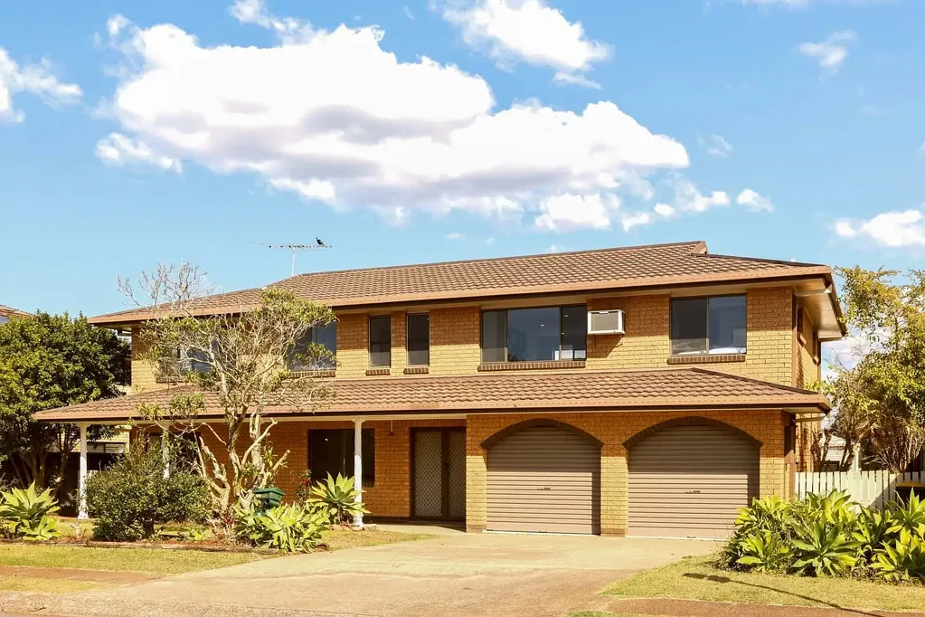 Manly West 4Zimmer An Established Bayside Home, Reimagined for the Way We Live Now