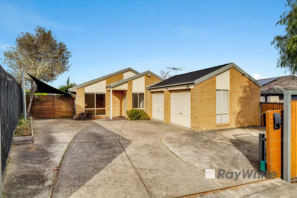 Narre Warren 4 Bedroom Immaculate Family Comfort in a Quiet Court Location