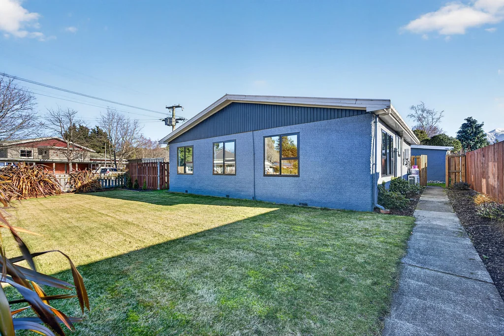 Springfield 3房  Practical living with plenty of potential