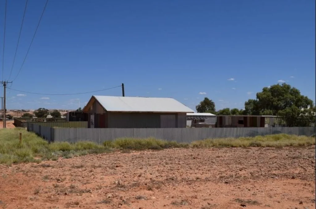 Coober Pedy BLANK CANVAS - INSULATED STEEL DWELLING - ADD FINISHING TOUCHES - FULLY FENCED