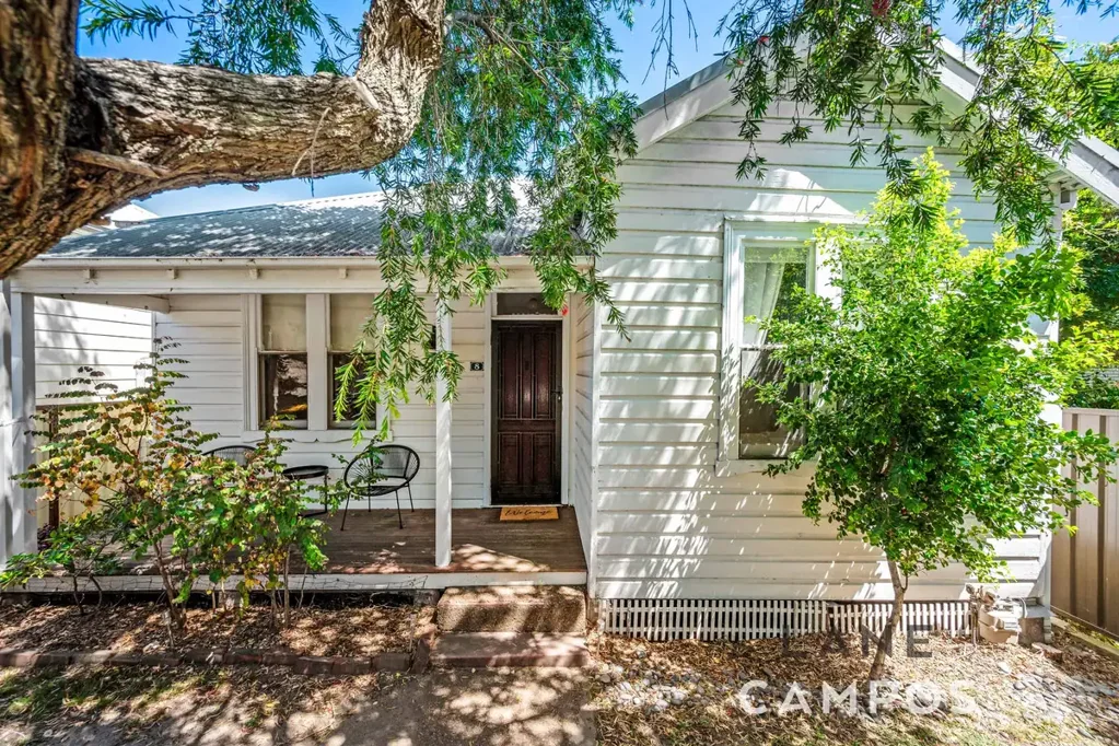 8 Woodbine Street, Mayfield, NSW 2304