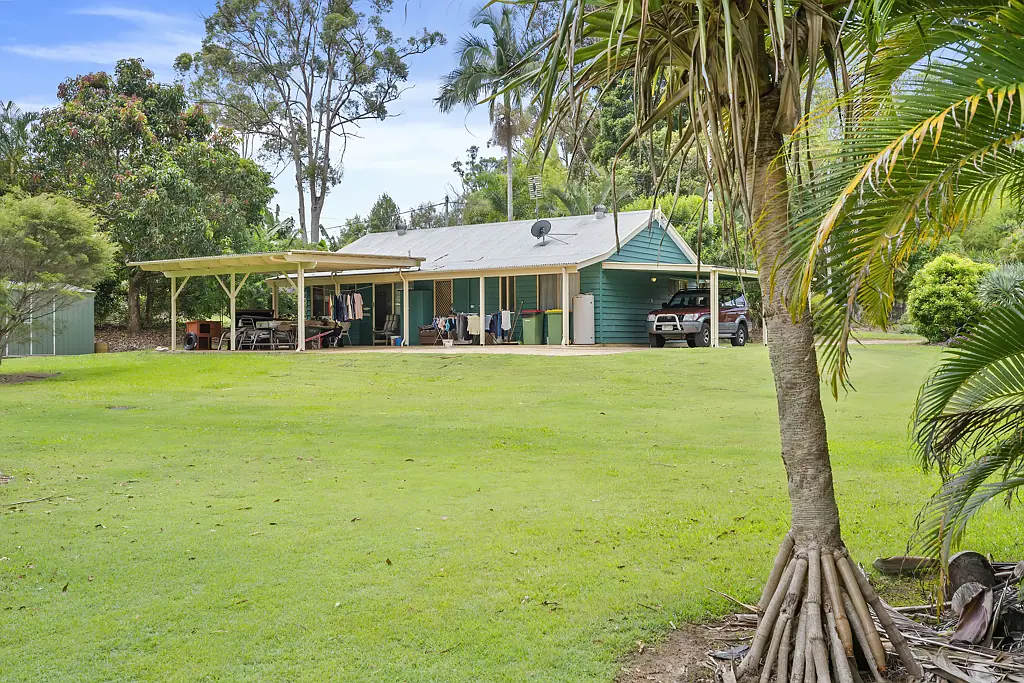 15 Koala Crescent, Lake Macdonald, QLD 4563