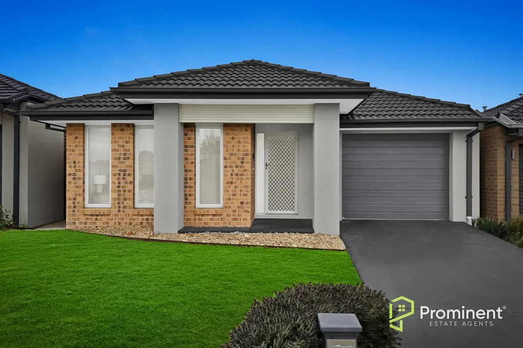 Clyde North 3 Bedroom Modern Comfort with Effortless Family Living
