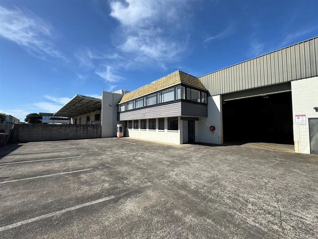Mangere CBRE | Versatile Unit with Container Capability
