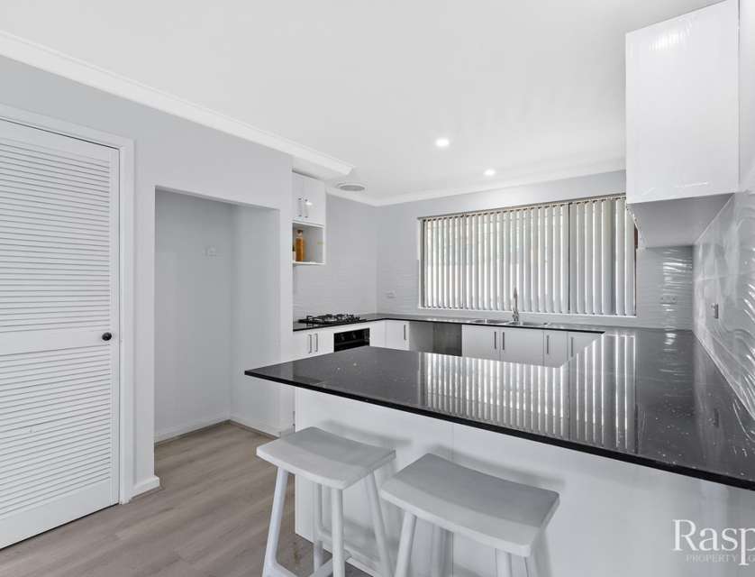 15 Pausin Crescent, Bibra Lake, WA 6163, 4 Bedrooms, 2 Bathrooms, House