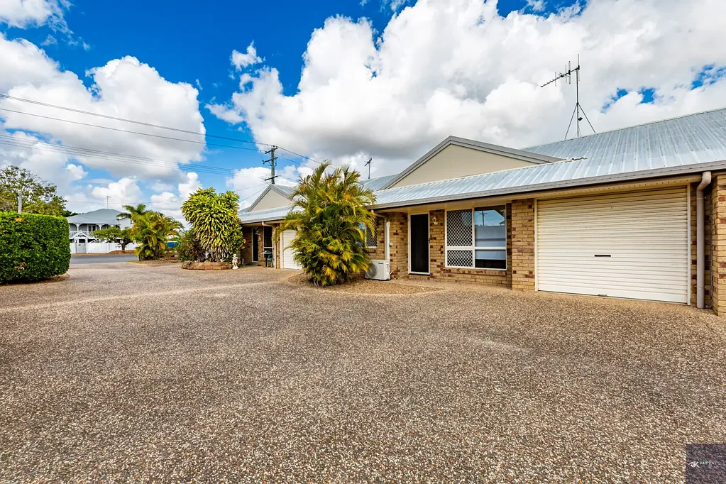 Bundaberg West 2 Bedroom LOW-MAINTENANCE UNIT - SMALL COMPLEX OF JUST FOUR