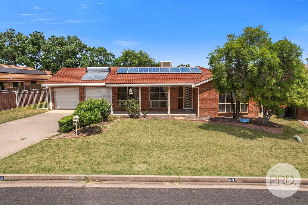 43 Bandalong Street, Tamworth, NSW 2340