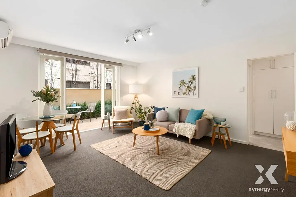 Spacious 2-Bedroom Townhouse in Ripponlea!