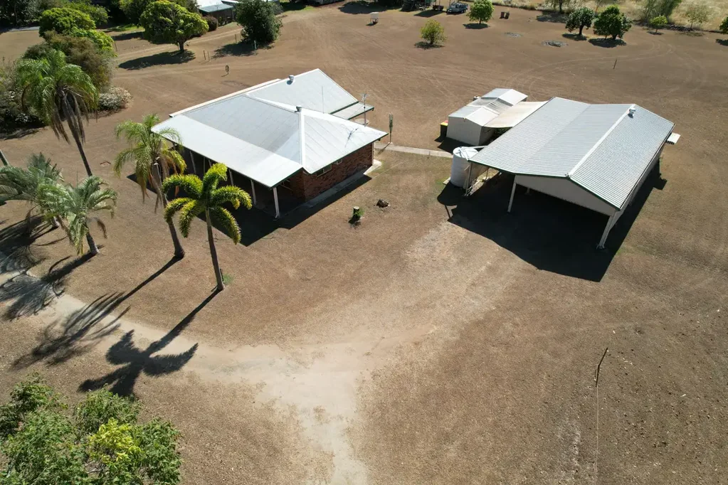 Bouldercombe 3ਬੈੱਡਰੂਮ 2 Acres in the heart of Bouldy